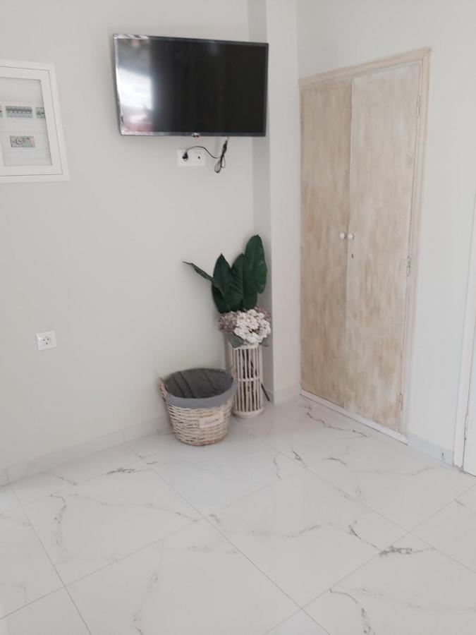 Eytyhias Yard Apartments In Poros Poros Town ภายนอก รูปภาพ