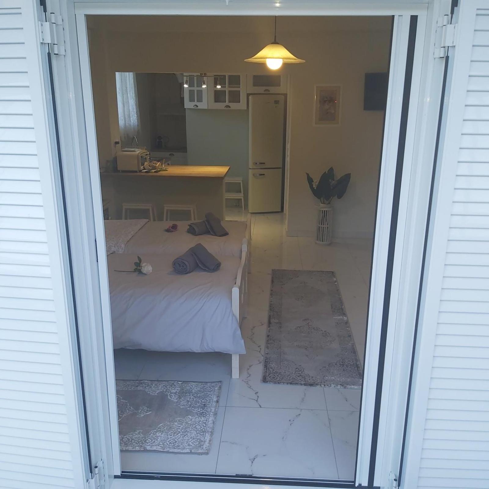 Eytyhias Yard Apartments In Poros Poros Town ภายนอก รูปภาพ