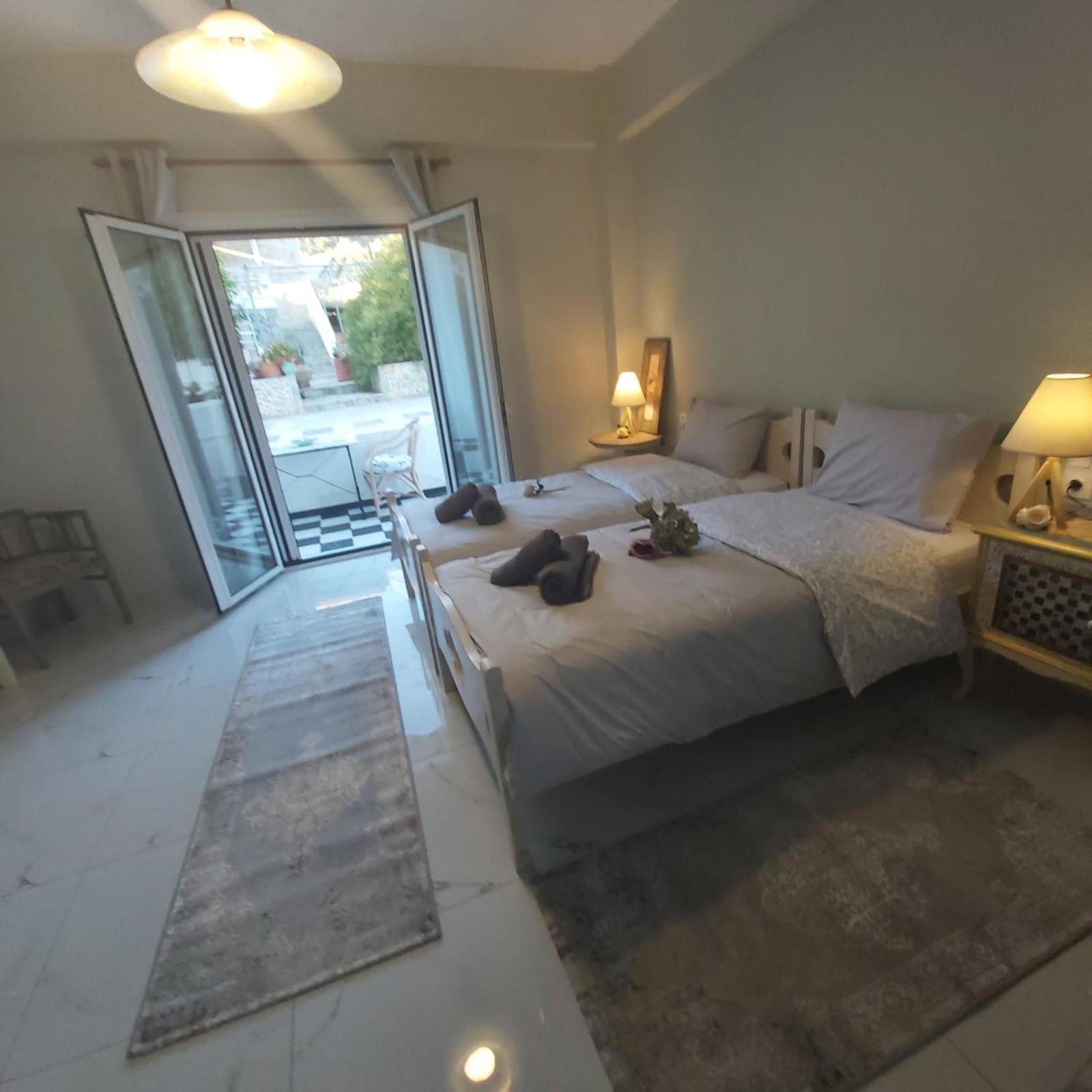 Eytyhias Yard Apartments In Poros Poros Town ภายนอก รูปภาพ